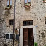 Casa Dei Priori نارني