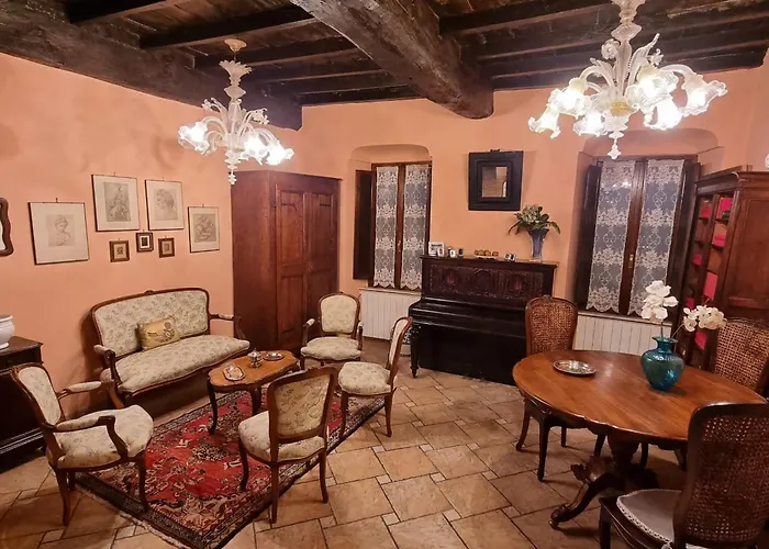Casa Dei Priori * نارني